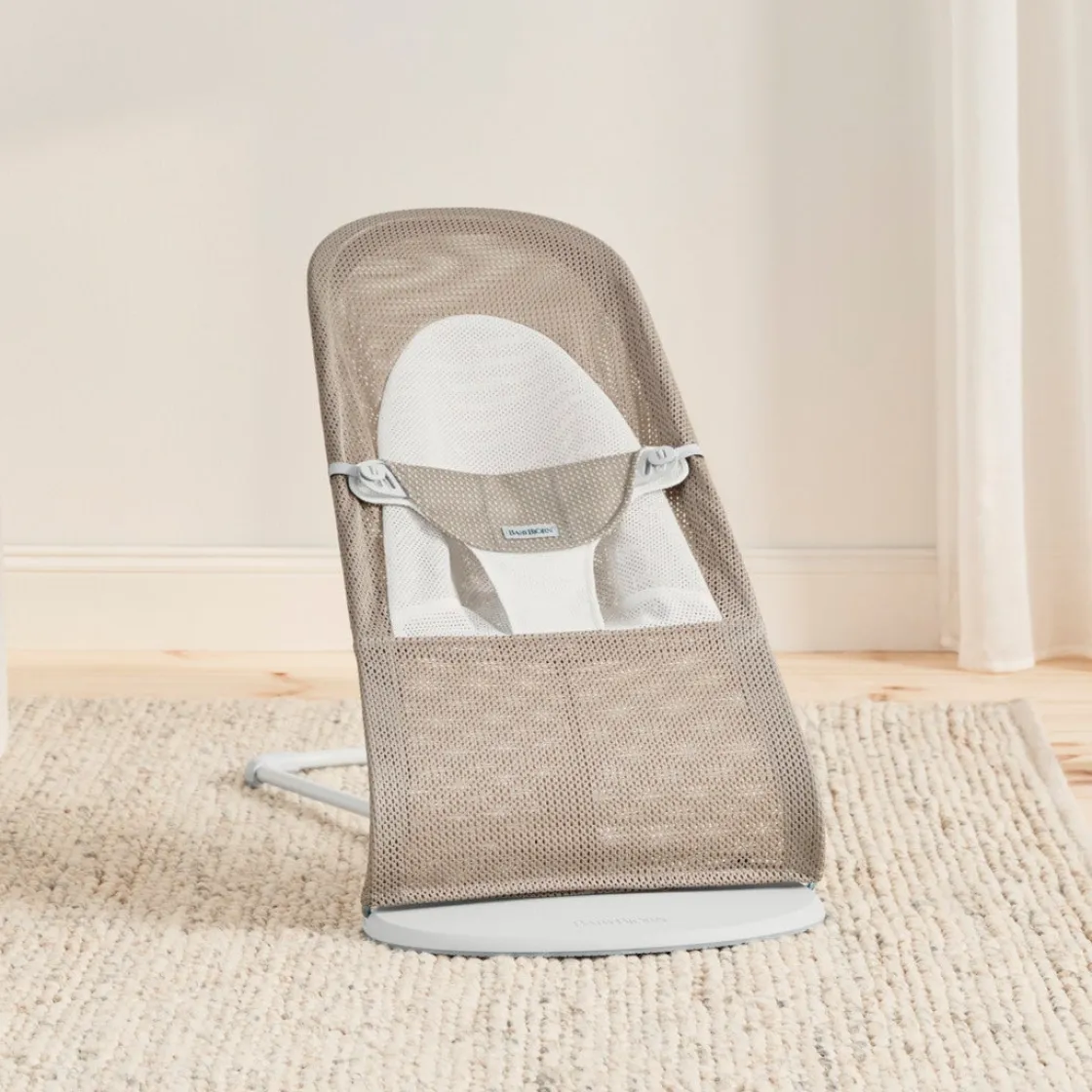 Skråstole & Babygynger|BABYBJORN BabyBjörn Balance Soft Skråstol Mesh, Gråbeige/Hvid