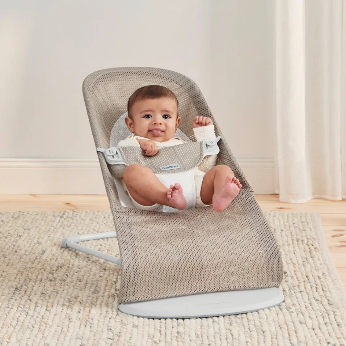 Skråstole & Babygynger|BABYBJORN BabyBjörn Balance Soft Skråstol Mesh, Gråbeige/Hvid