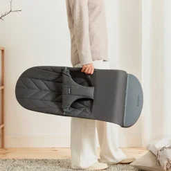 BABYBJORN Skråstole & Babygynger-BabyBjörn Bliss Skråstol Woven Bladmønstret Quilt, Antracitgrå