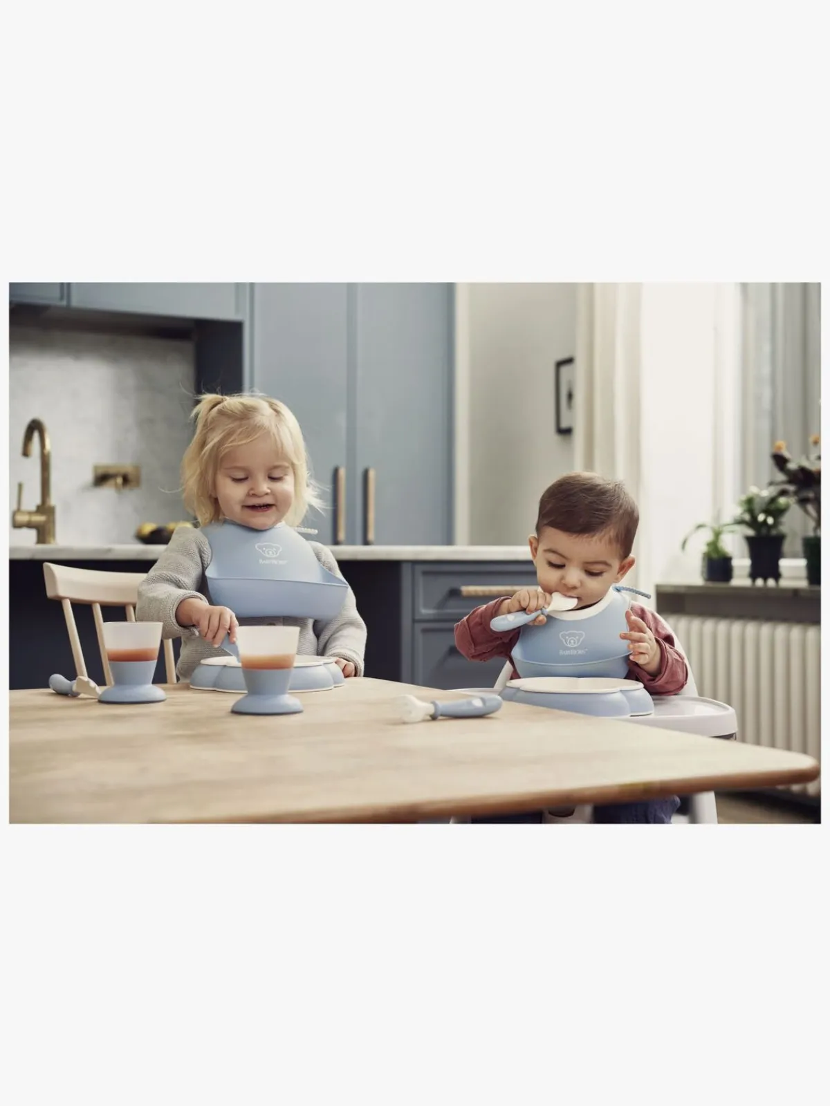 BABYBJORN Spisetid-BabyBjörn Hagesmækssæt, Powder Blue