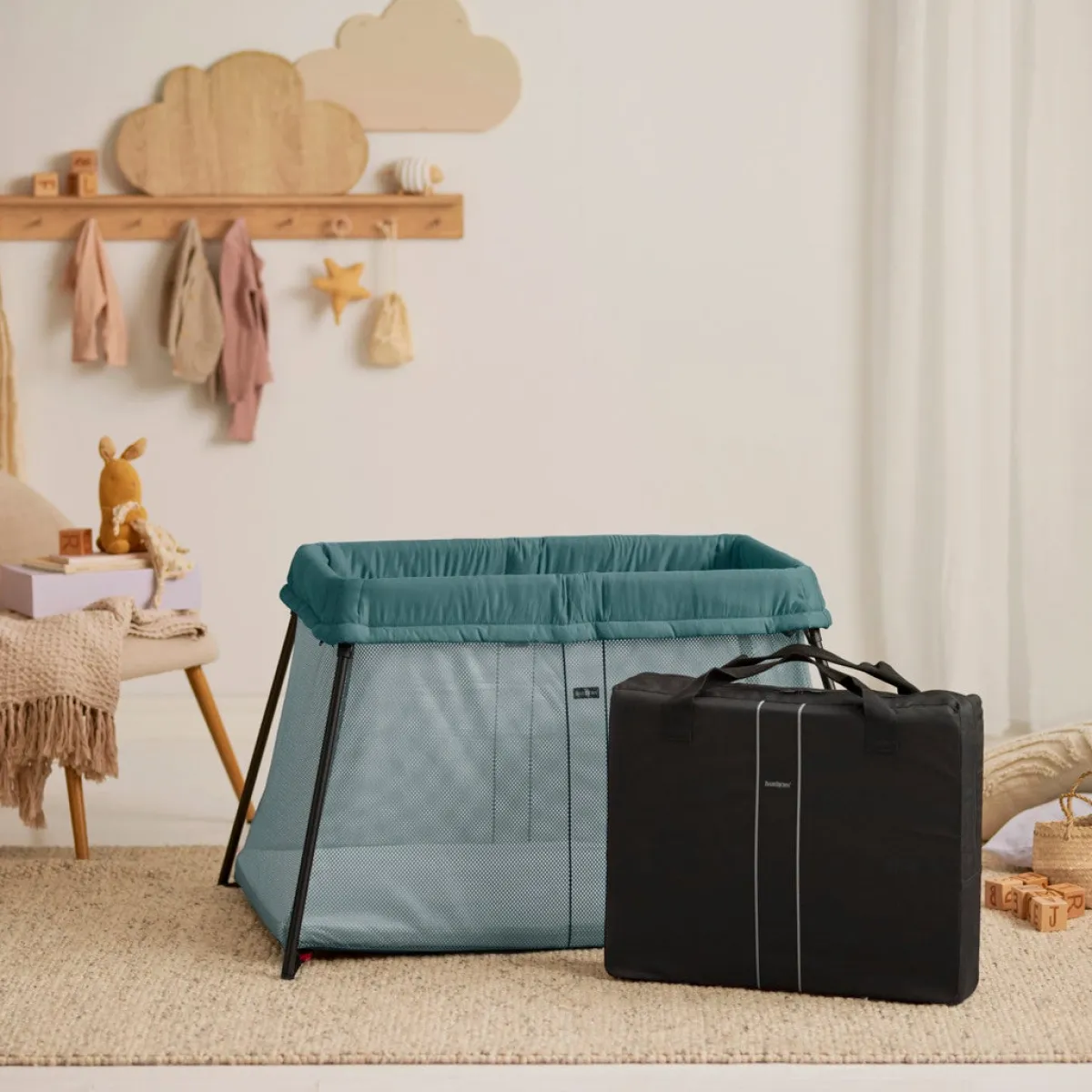 Børnesenge & Tilbehør|BABYBJORN BabyBjörn Light Weekendseng, Mørkegrøn Grøn