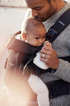 Bæreseler, Strækvikler & Bærestole|BABYBJORN BabyBjörn One Air Bæresele Mesh, Sort