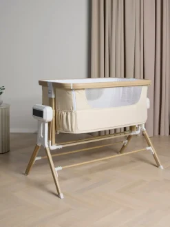 Børnesenge & Tilbehør|Beemoo CARE AutoMotion Bedside Crib, Beige/Wood