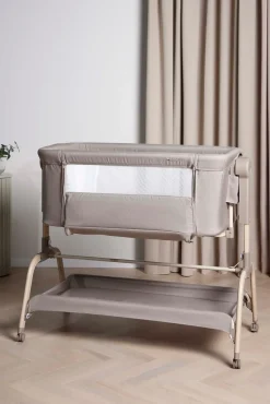 Børnesenge & Tilbehør|Beemoo CARE Motion Bedside Crib, Taupe/Wood