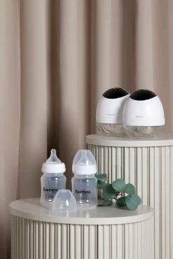 Amning|Beemoo CARE Wearable LED Elektrisk Brystpumpe Dobbelt inkl. Flasker 180 ml 2-pak