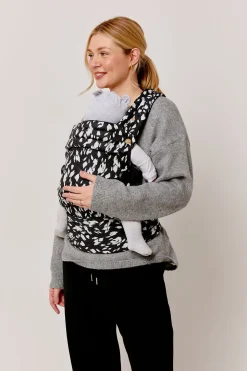 Bæreseler, Strækvikler & Bærestole|BizziGrowin Bizzi Growin Nomad Air Bæresele, Orca Sort/Hvid