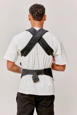 Bæreseler, Strækvikler & Bærestole|BizziGrowin Bizzi Growin Nomad Air Bæresele, Panther Black Velvet Sort