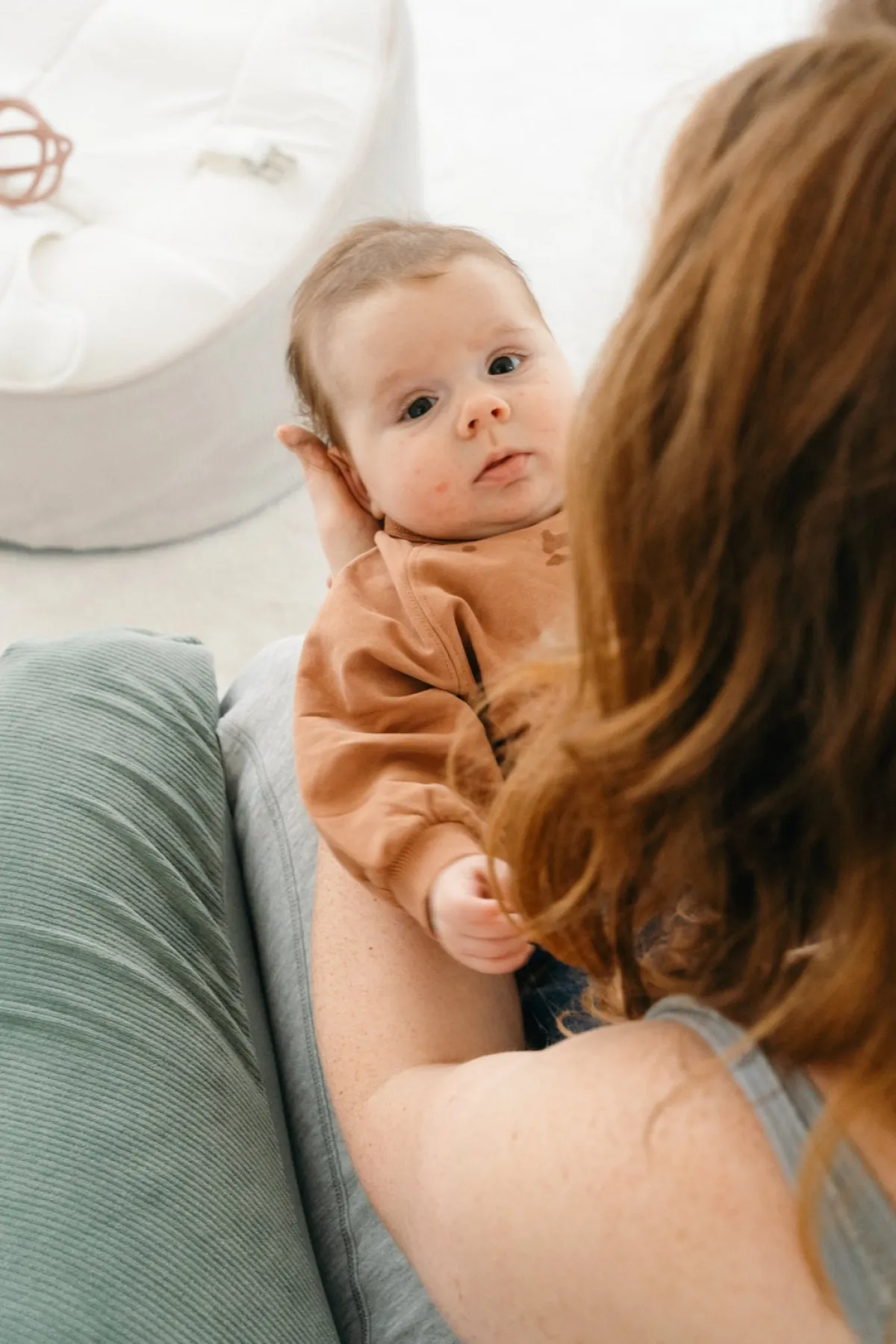 Doomoo Graviditet- Amme- & Graviditetspude Buddy, Manchester Khaki