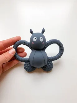 FILIBABBA Babylegetøj-Felix the Fly Bidelegetøj, Muddly Blue