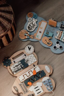 HEMMINGSEN Kids Babylegetøj-Mini Aktivitetstavle med Whiteboard