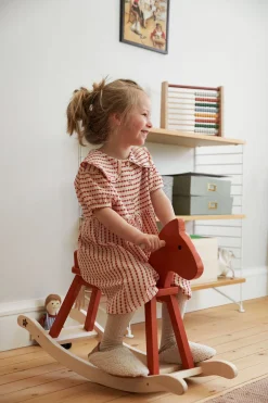 Gyngeheste & -Dyr|KidsConcept Kids Concept Gyngehest Carl Larsson, Rødorange