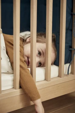 Børnesenge & Tilbehør|Leander Linea™ Tremmeseng, Oak