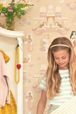 Interiør|Majvillan Tapet Mermaid Reef, Sandy Beige Flerfarvet/Beige