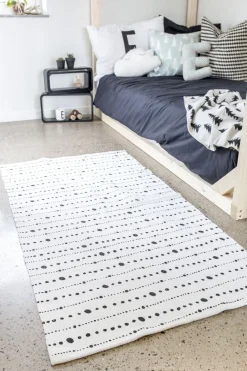 Gulvtæpper|Minitude Gulvtæppe Prikker 80x150, Hvid/Sort