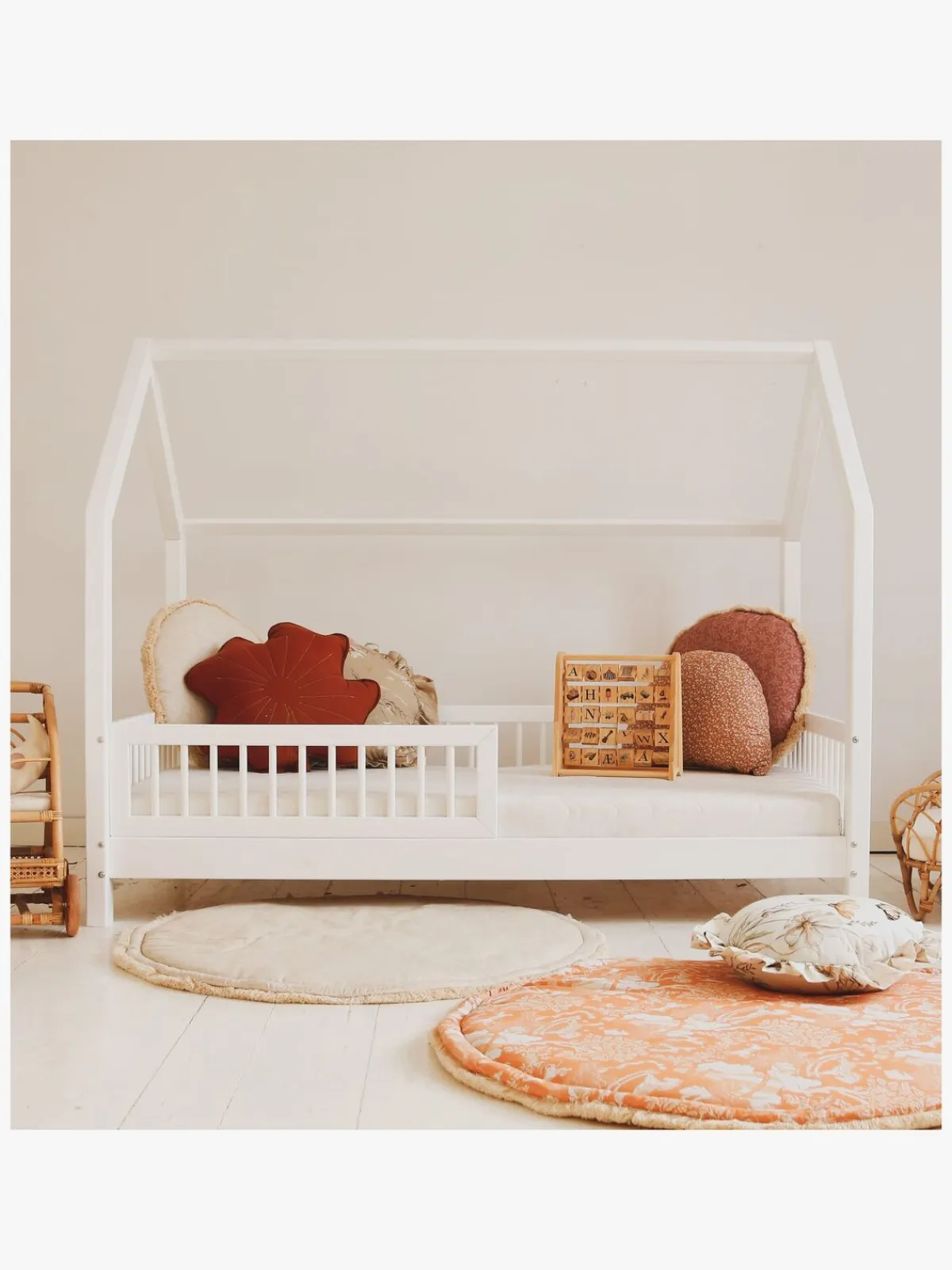 Børn Minitude Børnesenge & Tilbehør-MATTEO Juniorseng 90x190, Hvid