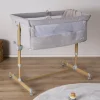 Børn Moweo Børnesenge & Tilbehør-ELLIS Bedside Crib, Lysegrå
