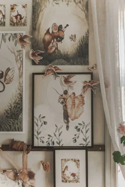 Interiør|MrsMighetto Mrs Mighetto Plakat Miss Emily 40x50 Flerfarvet