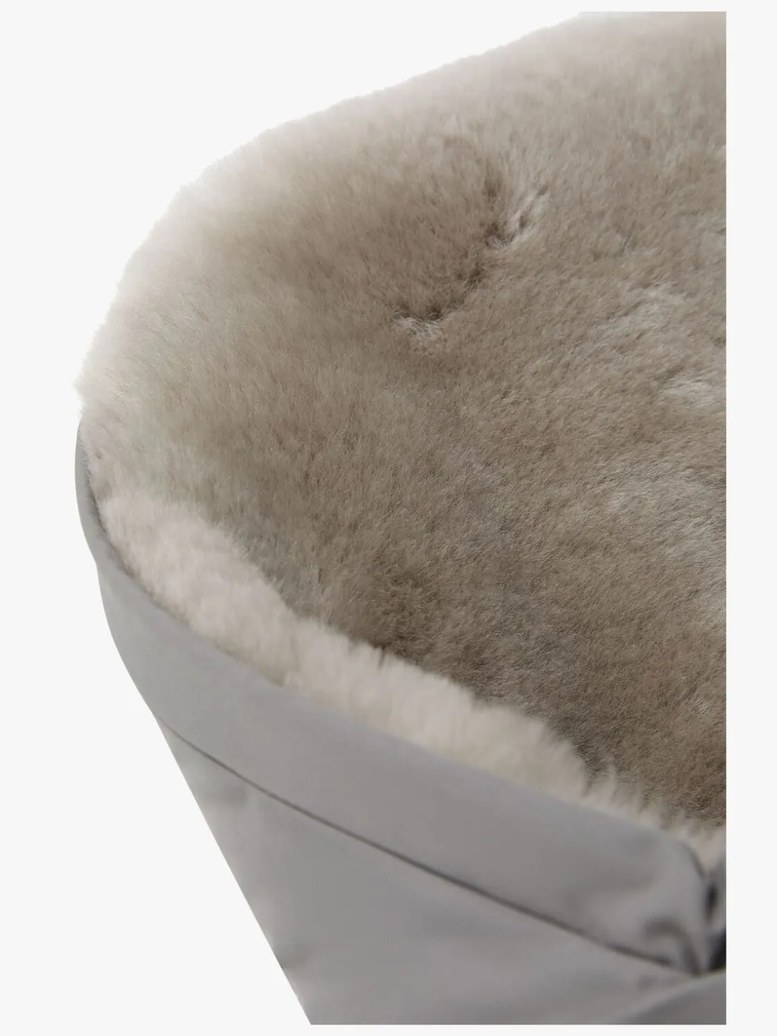 Køreposer|Nordlys Fenya Mini Lammeskindskørepose, Greige Grå/Beige