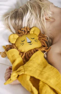 Stofbleer, Nusseklude & Babytæpper|Roommate Nusseklud Løve, Yellow Gul
