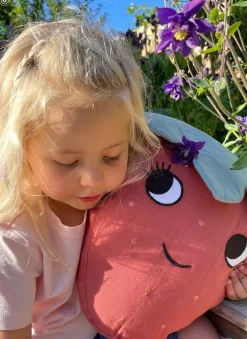 Interiør|Roommate Pyntepude Jordbær Rød/Grøn/Hvid/Sort/Gul