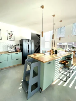 Børn tiSsi Børnemøbler-Læringstårn, Beech Grey